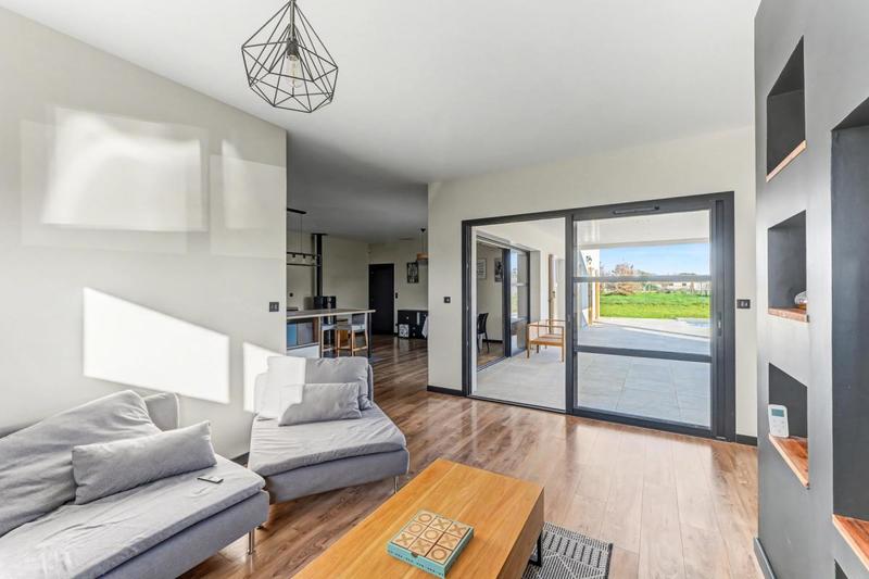 Maison - 140 m² - 4 pièces