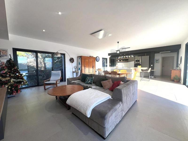 Maison - 138 m² - 4 pièces