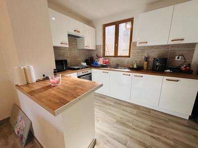 Maison - 104 m² - 5 pièces