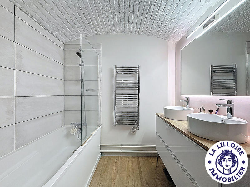 Appartement - 99 m² - 3 pièces