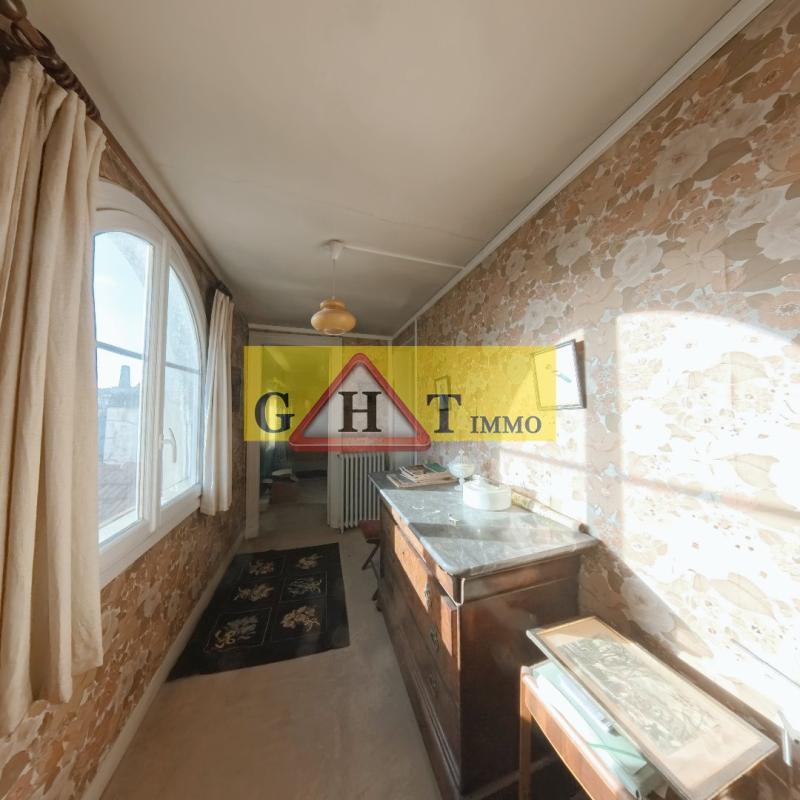 Maison - 220 m² - 8 pièces