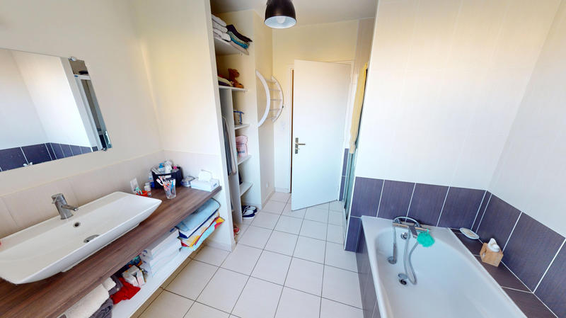 Maison - 166 m² - 7 pièces