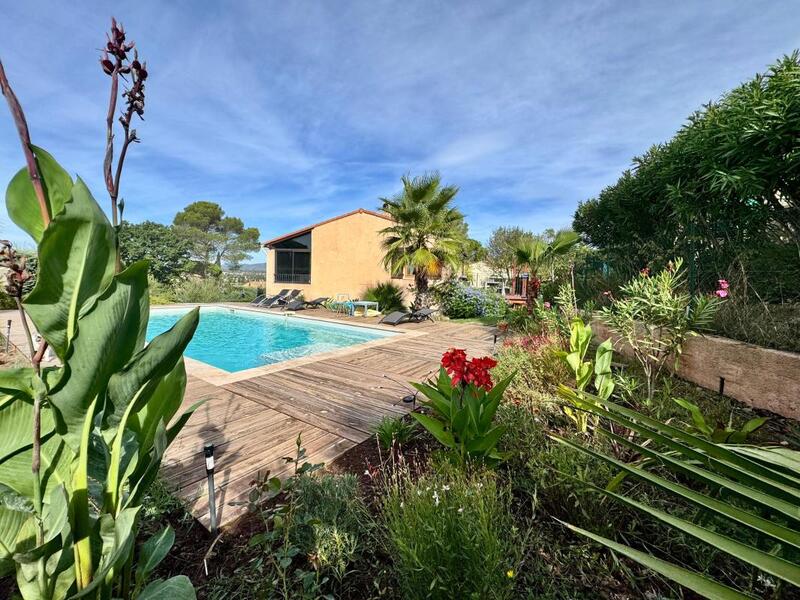 Maison - 200 m² - 7 pièces