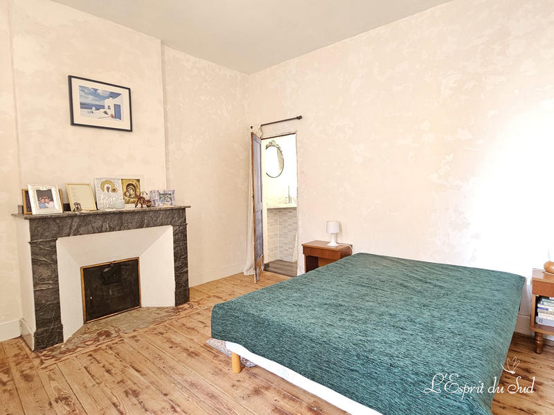 Maison - 230 m² - 7 pièces