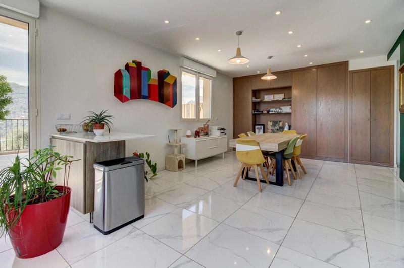 Appartement - 89 m² - 3 pièces