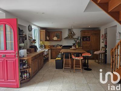 Maison - 330 m² - 9 pièces