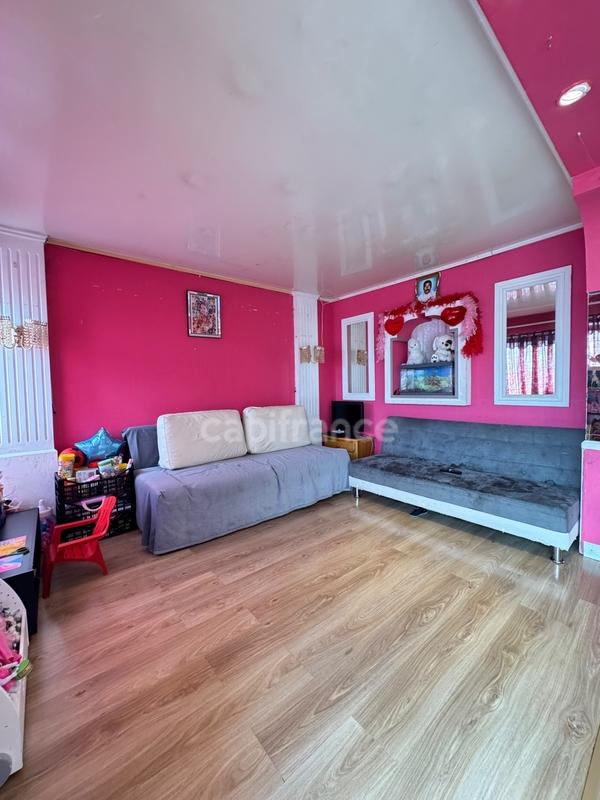 Appartement - 83 m² - 5 pièces