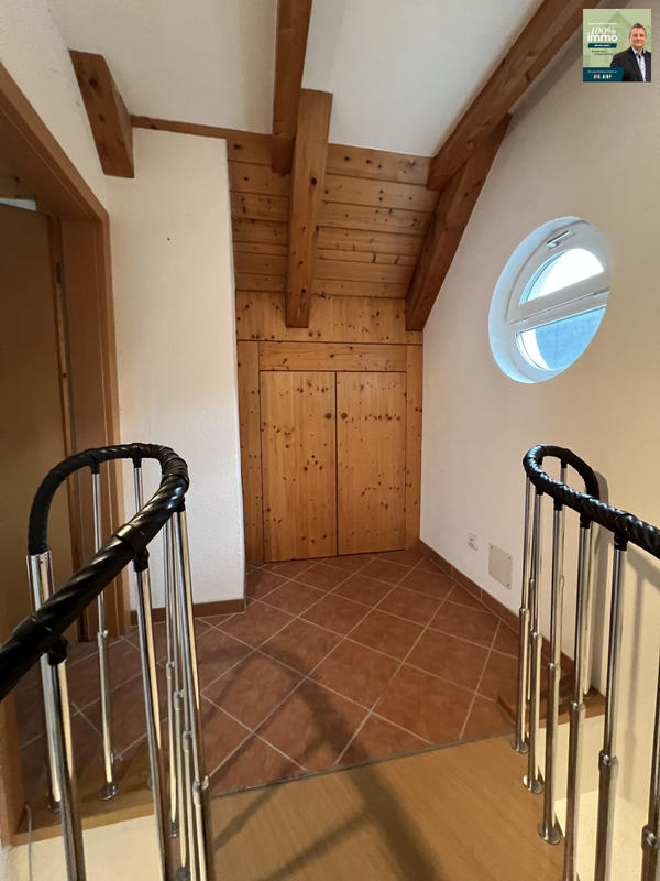 Maison - 349 m² - 12 pièces