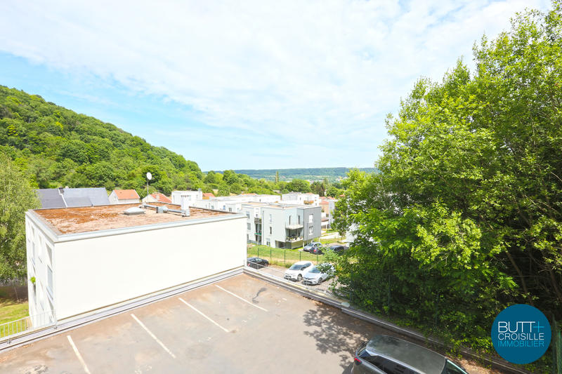 Appartement - 90 m² - 4 pièces