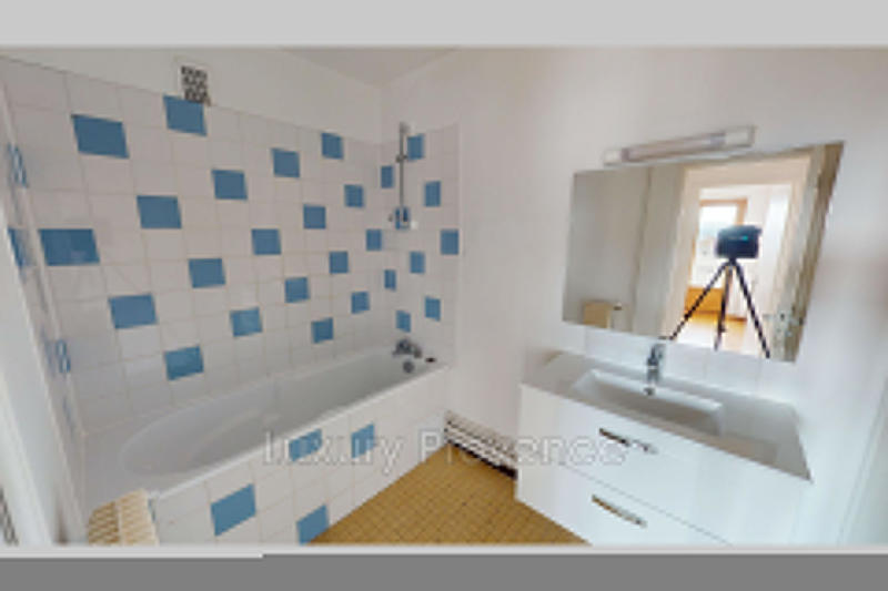 Appartement - 92 m² - 5 pièces