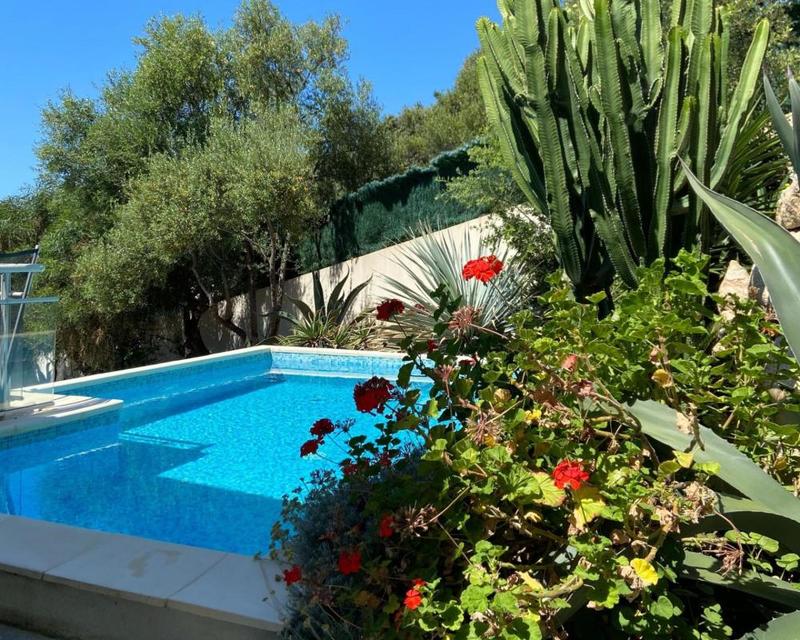 Appartement - 96 m² - 5 pièces