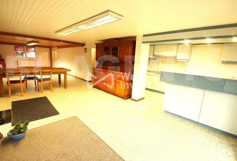 Maison - 275 m² - 6 pièces