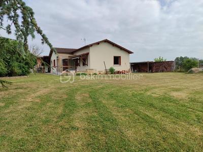 Maison - 98 m² - 6 pièces