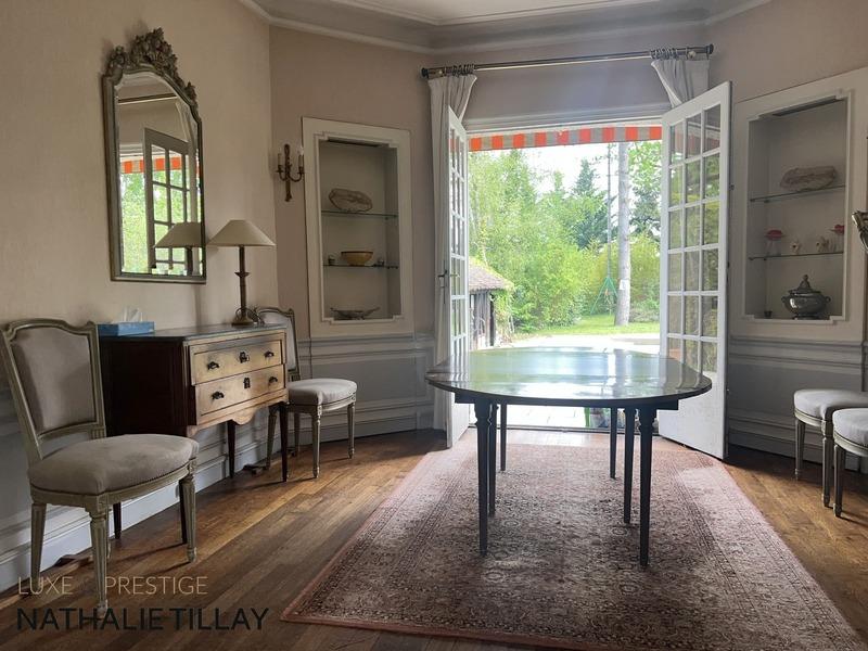 Maison - 222 m² - 9 pièces