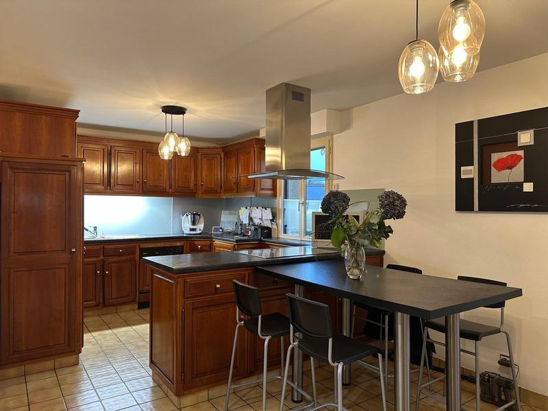 Maison - 152 m² - 6 pièces