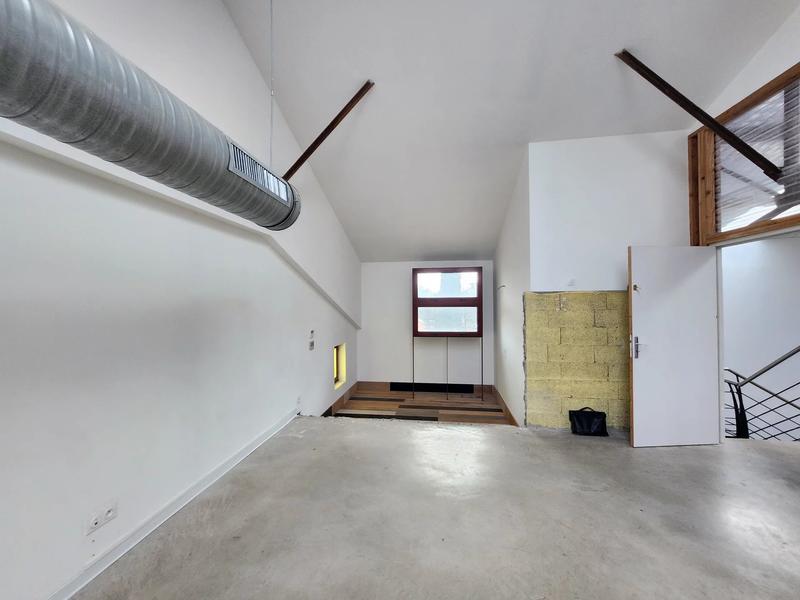 Local commercial - 380 m² - 8 pièces