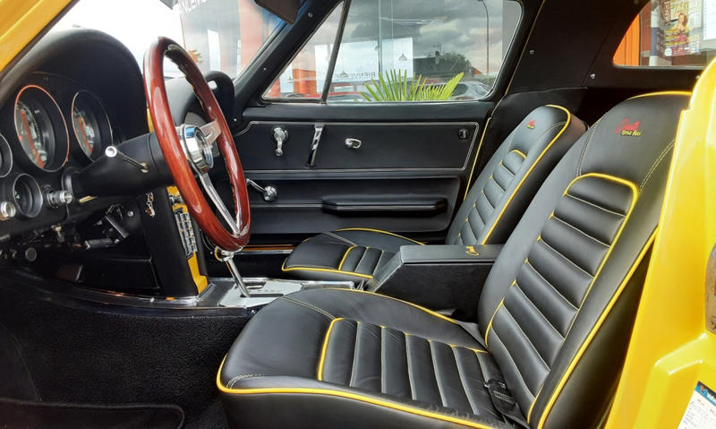 Chevrolet Corvette C2 Stingray 327ci V8