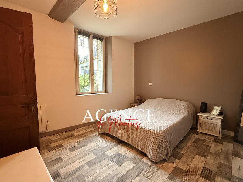 Maison - 205 m² - 5 pièces