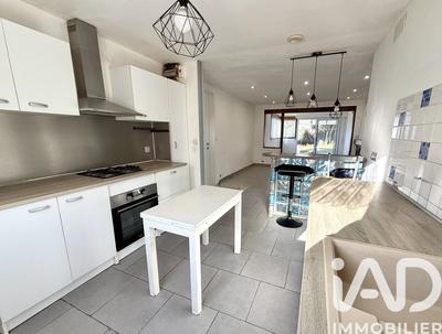 Maison - 90 m² - 5 pièces