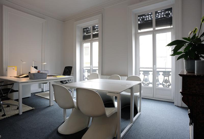 Bureau - 150 m² - 6 pièces