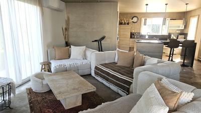 Demeure - 177 m² - 5 pièces