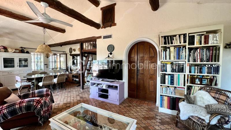 Propriété - 226 m² - 7 pièces