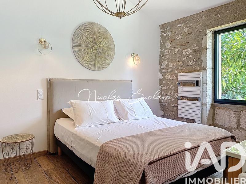 Maison - 1 m² - 6 pièces