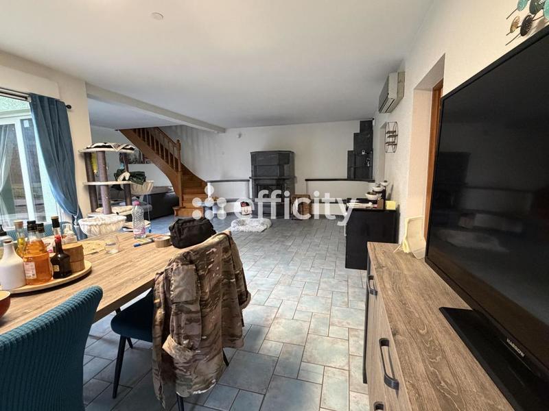 Maison - 235 m² - 6 pièces
