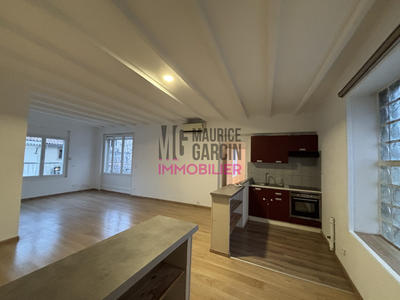 Maison - 300 m² - 9 pièces