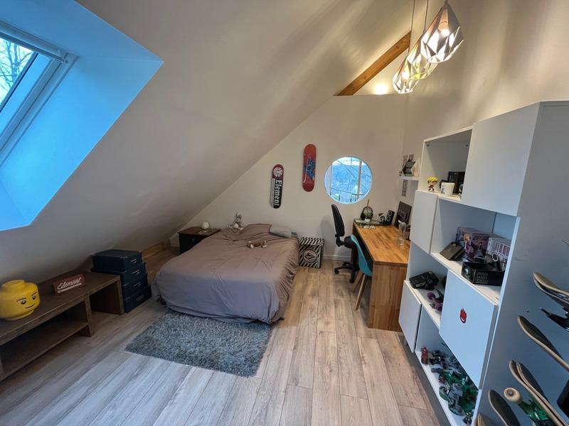 Maison - 213 m² - 7 pièces