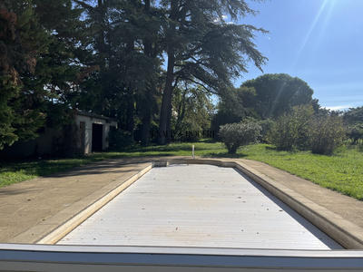 Bastide - 300 m² - 1 pièce