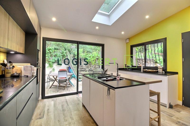 Maison - 141 m² - 7 pièces