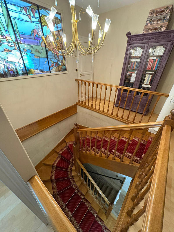 Demeure - 350 m² - 9 pièces