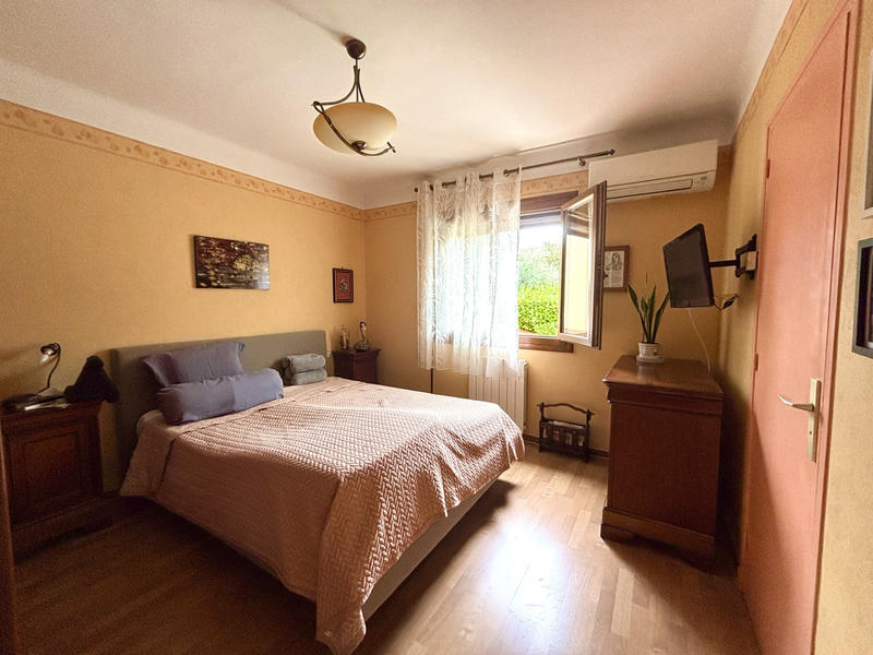 Maison - 180 m² - 6 pièces