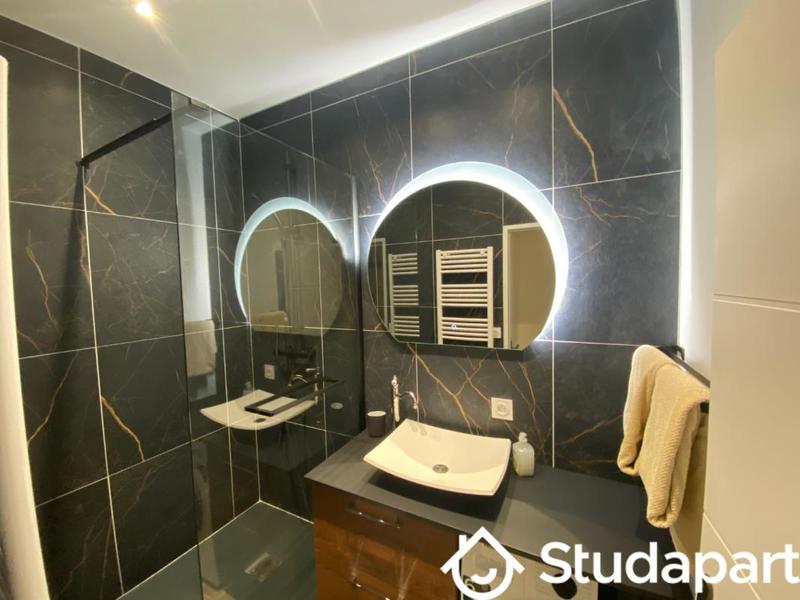 Chambre - 12 m² - 1 pièce