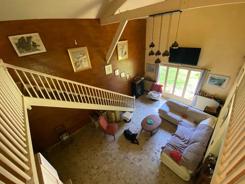Maison - 330 m² - 9 pièces