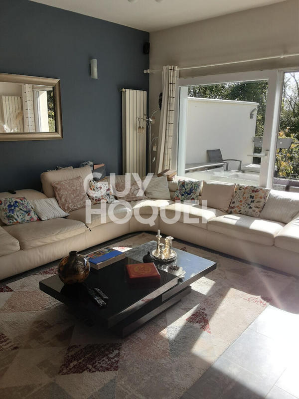 Maison - 200 m² - 7 pièces