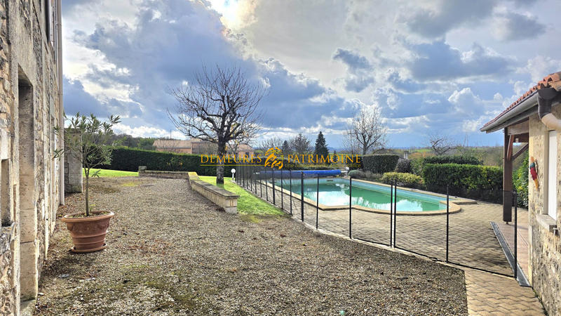 Maison ancienne - 236 m² - 5 pièces