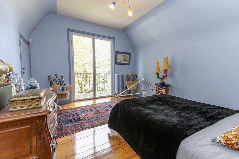 Maison - 350 m² - 9 pièces