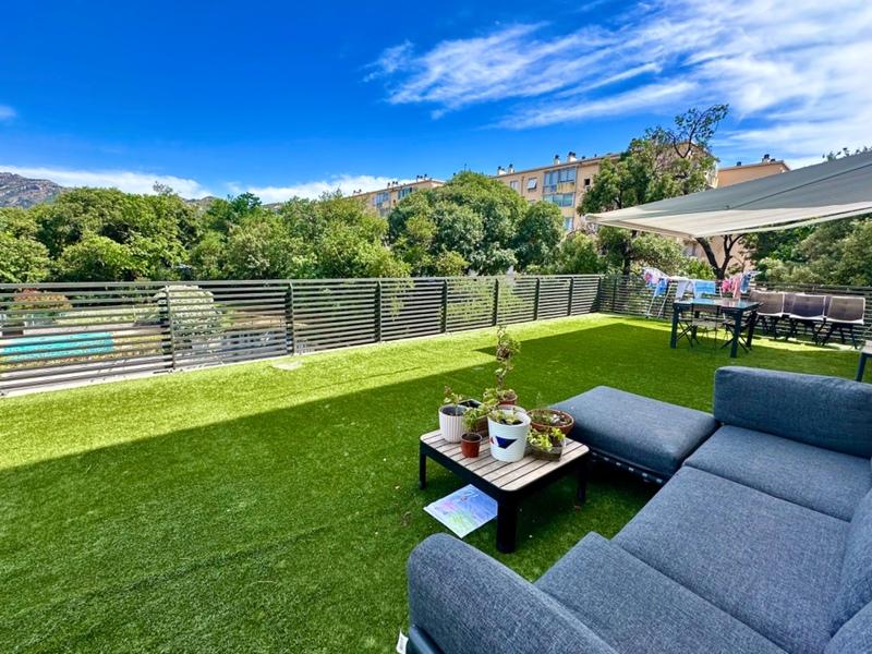 Appartement - 100 m² - 4 pièces