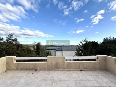 Maison - 94 m² - 4 pièces