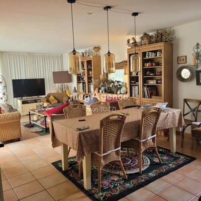 Maison - 97 m² - 6 pièces