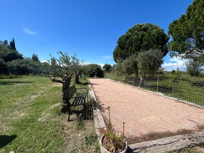 Maison - 300 m² - 9 pièces