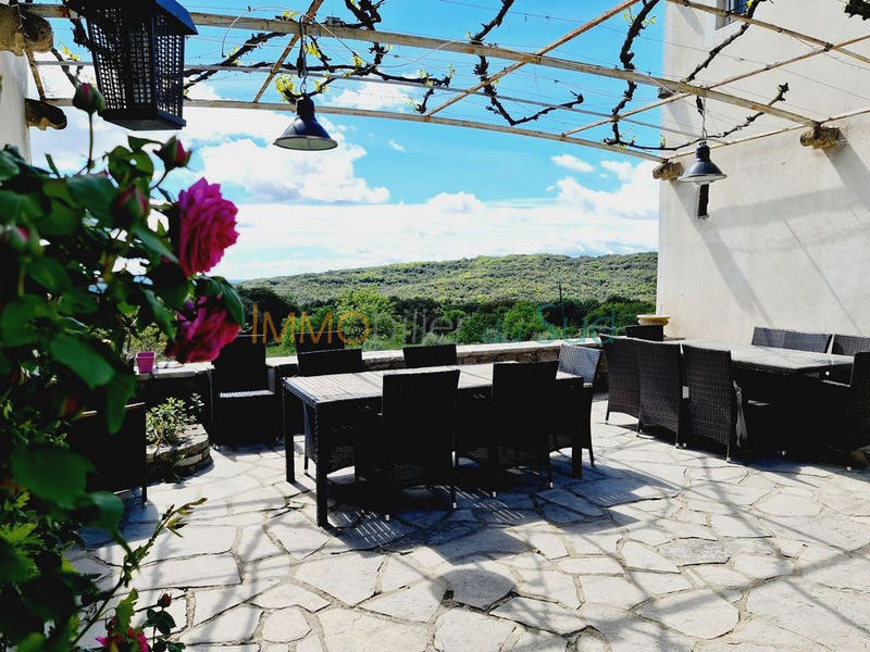 Mas - 280 m² - 13 pièces