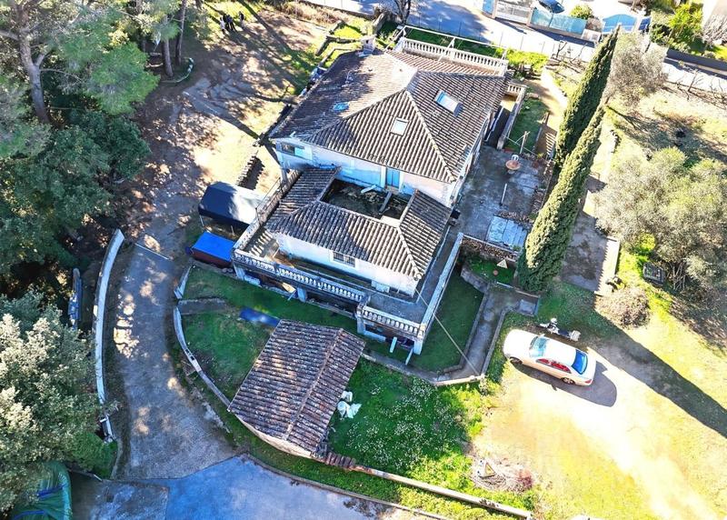 Maison - 247 m² - 9 pièces