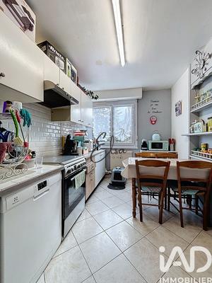 Appartement - 93 m² - 5 pièces