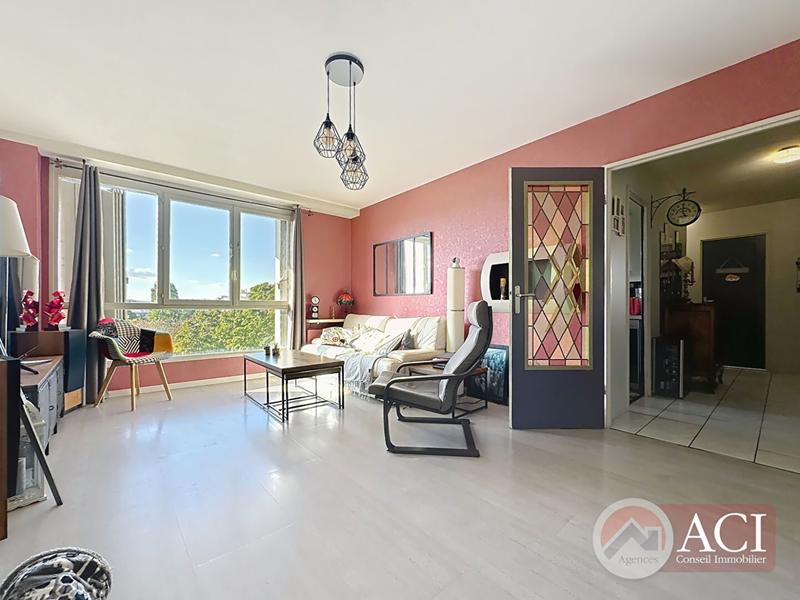 Appartement - 82 m² - 4 pièces