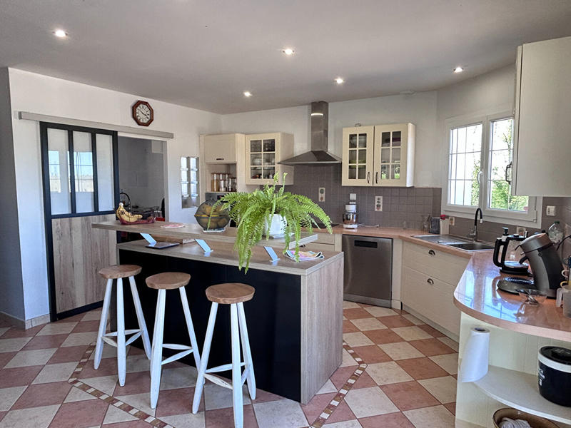 Maison - 245 m² - 7 pièces