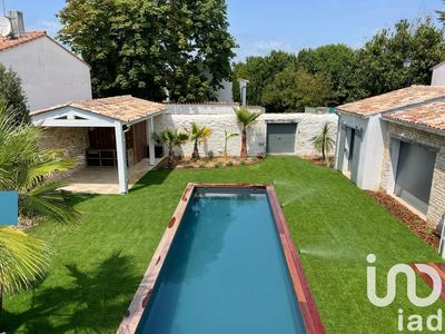 Maison - 291 m² - 8 pièces