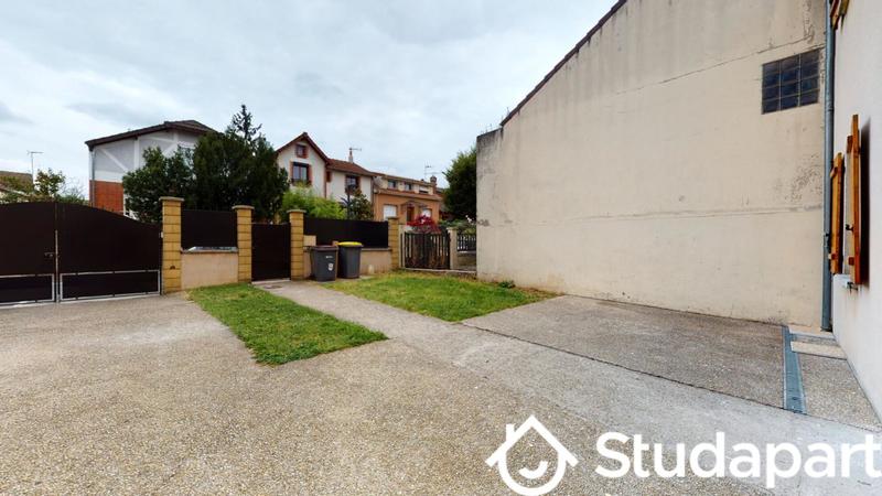 Chambre - 12 m² - 1 pièce